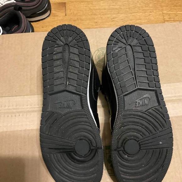 Nike Jordan ones - Picture 6 of 6